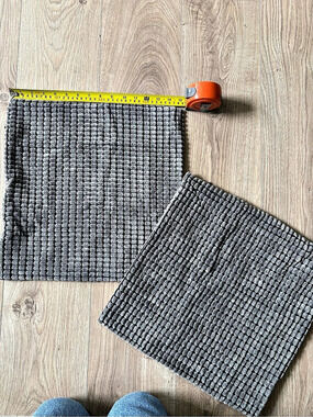 Textured Gray & White Bath Mats
